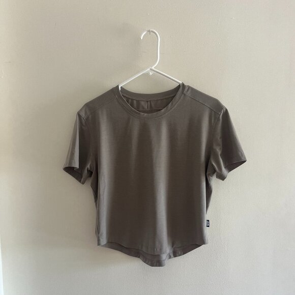 Mountain Hardwear Women's Trekkin Go Short Sleeve size M - Picture 1 of 6